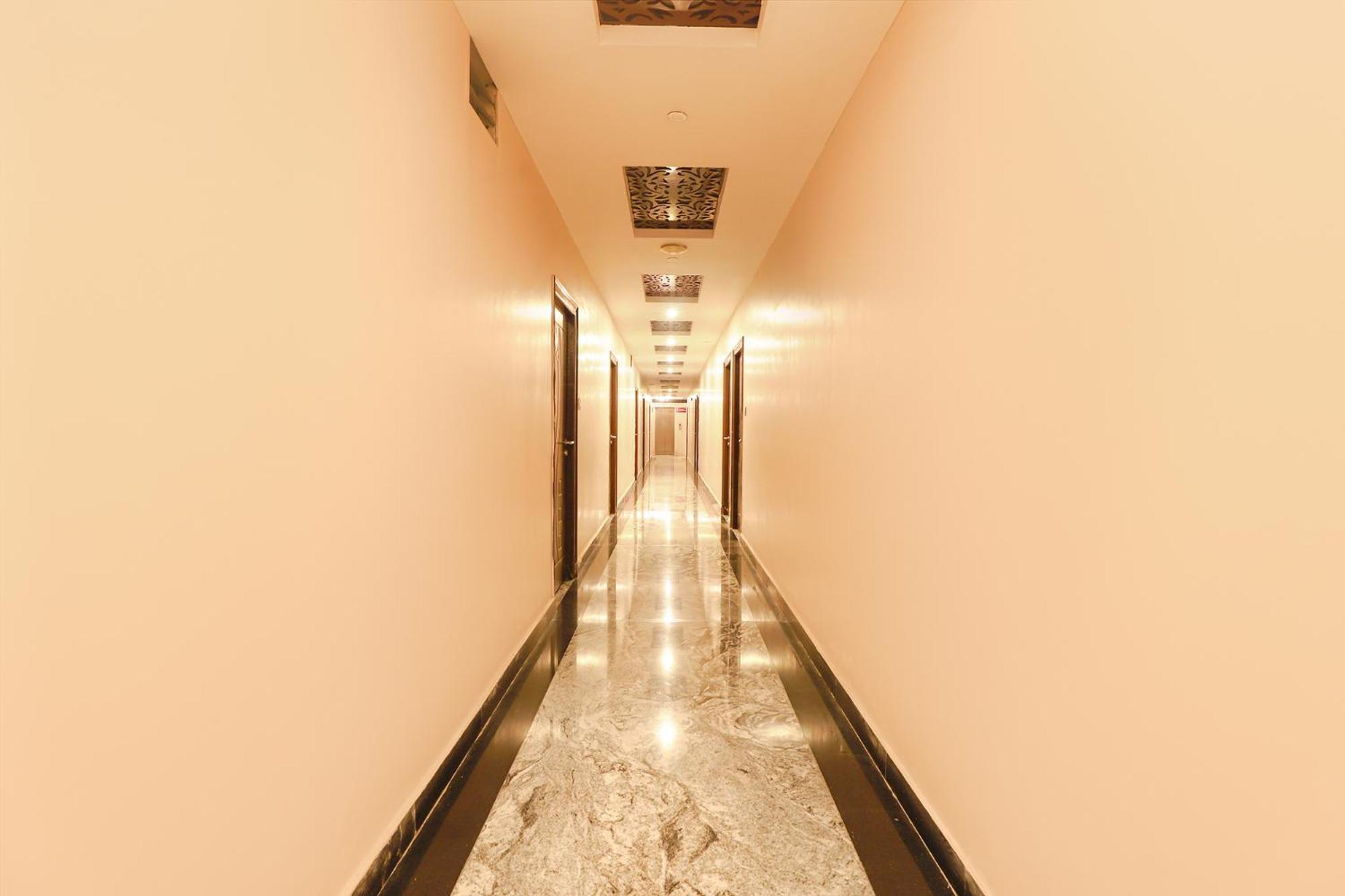 Fabhotel Nk Courtyard - Nr Guindy Industrial Estate Chennai Exterior photo